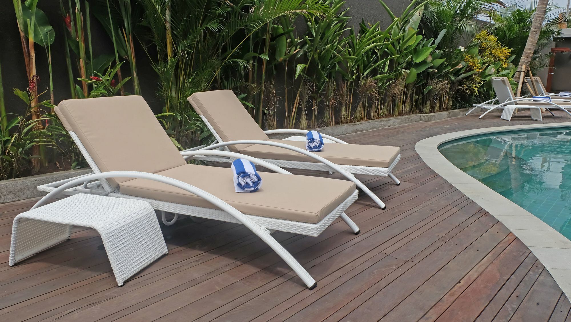Sense Canggu Beach Hotel מראה חיצוני תמונה